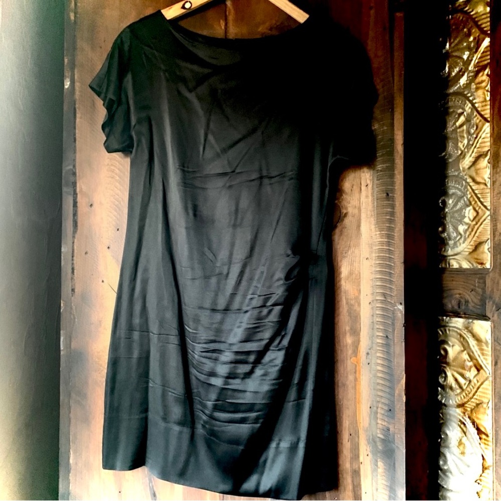 🆕 Silky shift dress ❤️